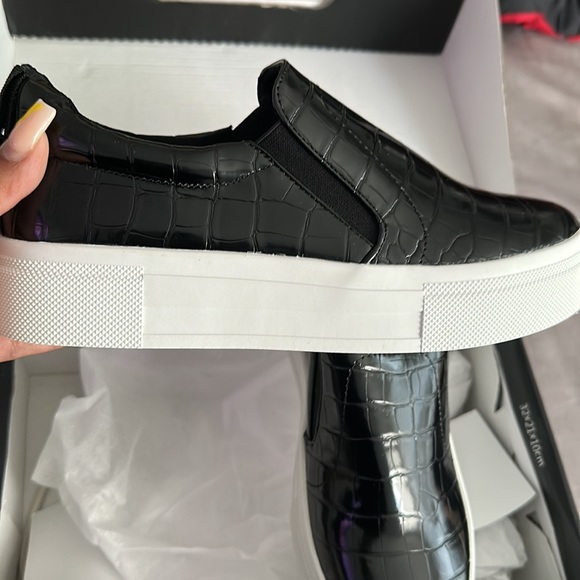 Fashion nova Up to Something Sneakers - Picture 2 of 7